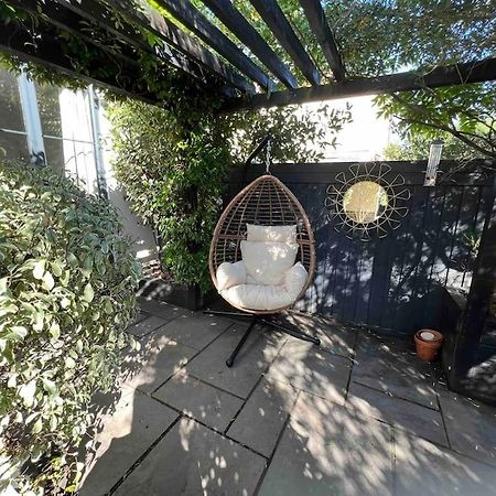 Private Garden Oasis In Central Bristol Exteriör bild