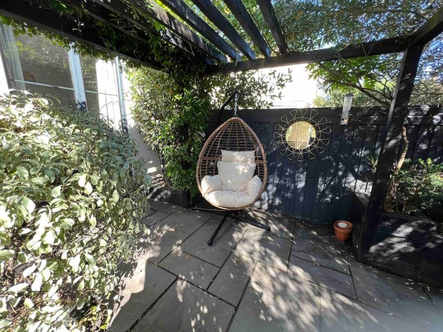 Private Garden Oasis In Central Bristol Exteriör bild